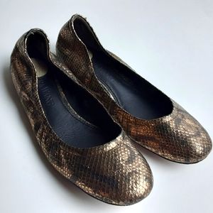 Vera Wang Women Metallic Gold Snake Texture Leather Flats